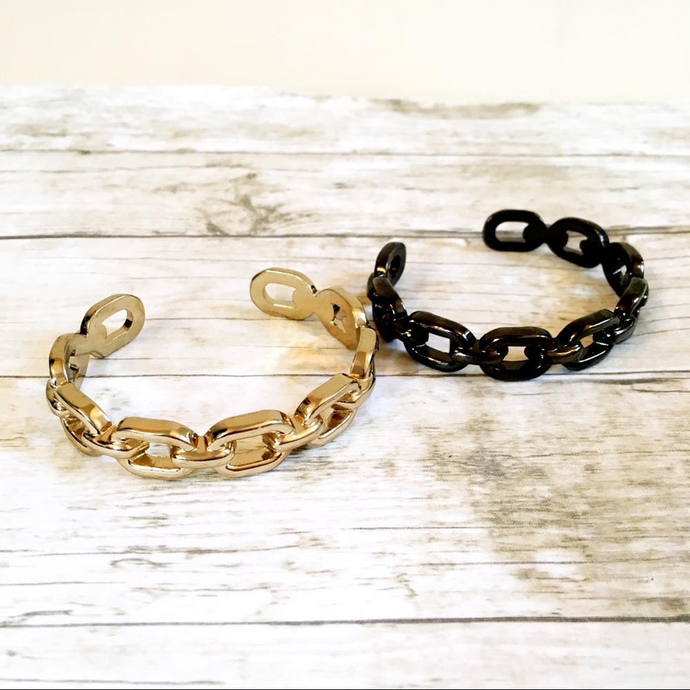 ✨4/$25✨ Set of Black and Gold Cuff Bracelets